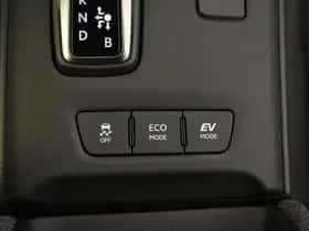 Lexus LBX (2025) thumbnail 22