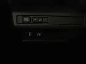 Lexus LBX (2025) thumbnail 25
