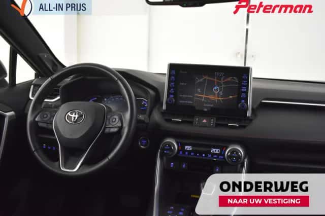 Toyota RAV4 (2022) thumbnail 4