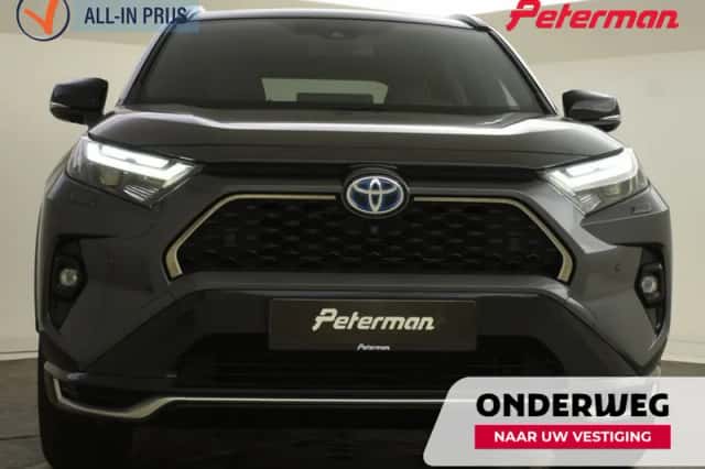 Toyota RAV4 (2022) thumbnail 5
