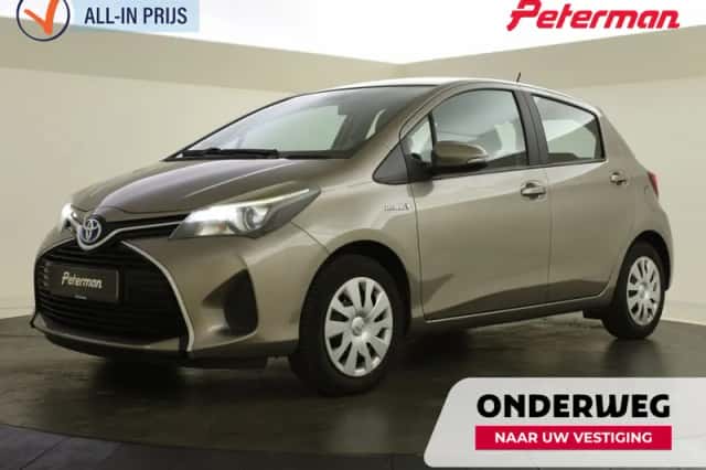 Toyota Yaris (2015) thumbnail 1