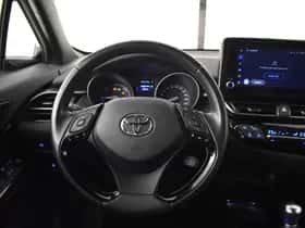 Toyota C-HR (2022) thumbnail 11