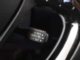 Toyota C-HR (2022) thumbnail 18