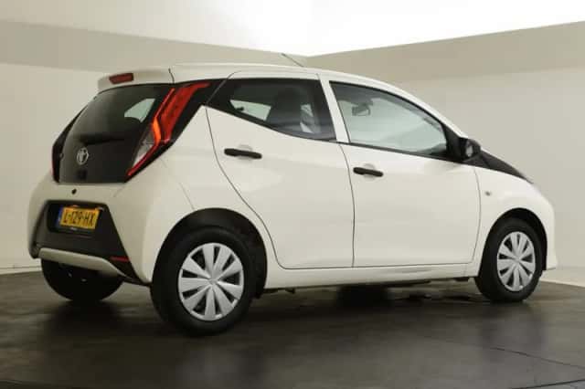 Toyota Aygo (2021) thumbnail 6