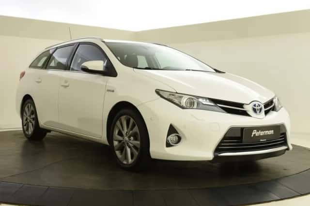 Toyota Auris (2015) thumbnail 6