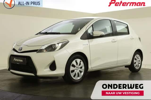 Toyota Yaris (2014) thumbnail 1