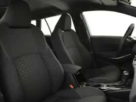 Toyota Corolla (2024) thumbnail 3
