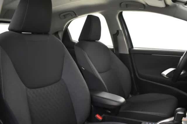 Toyota Yaris (2022) thumbnail 3