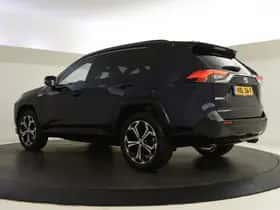 Toyota RAV4 (2024) thumbnail 5