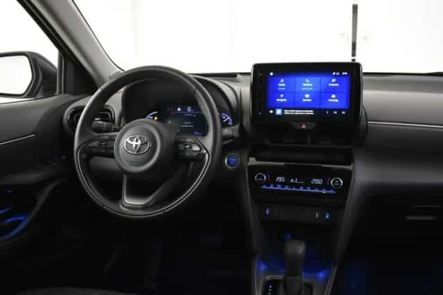 Toyota Yaris Cross (2023) thumbnail 3