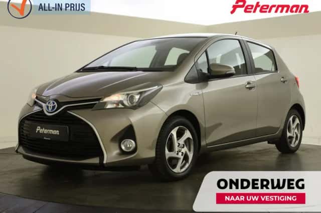 Toyota Yaris (2015) thumbnail 1