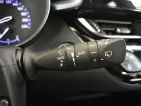 Toyota C-HR (2020) thumbnail 17
