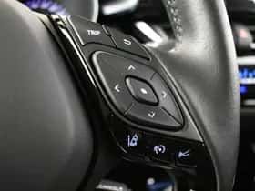 Toyota C-HR (2020) thumbnail 18