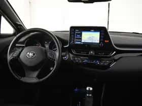 Toyota C-HR (2020) thumbnail 4