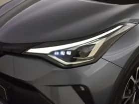 Toyota C-HR (2020) thumbnail 8