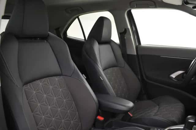 Toyota Yaris Cross (2024) thumbnail 3