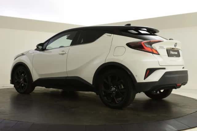 Toyota C-HR (2018) thumbnail 6
