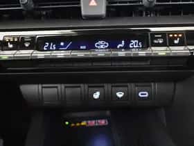 Toyota C-HR (2024) thumbnail 13