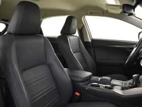 Lexus NX (2018) thumbnail 3