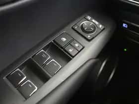 Lexus NX (2018) thumbnail 27