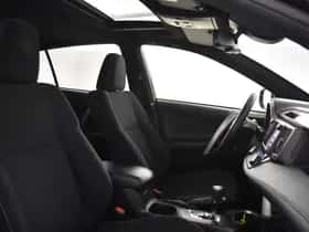 Toyota RAV4 (2018) thumbnail 3