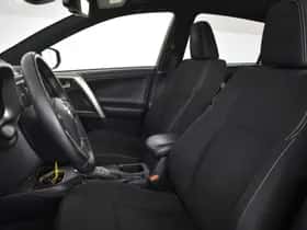 Toyota RAV4 (2018) thumbnail 9