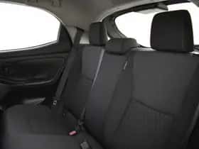 Toyota Yaris (2023) thumbnail 12