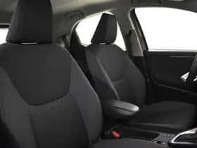 Toyota Yaris (2023) thumbnail 4
