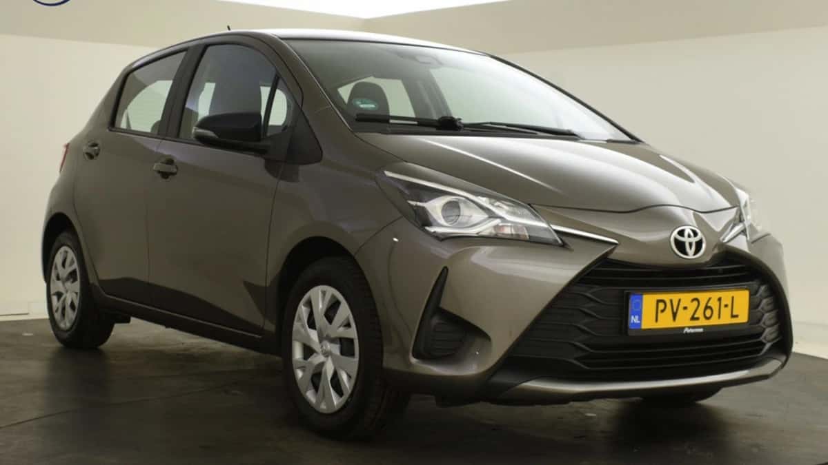 Toyota Yaris (2017) — foto 1