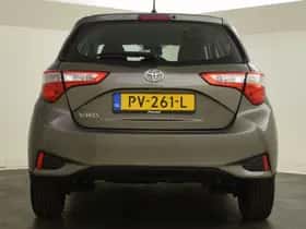 Toyota Yaris (2017) thumbnail 8