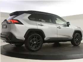 Toyota RAV4 (2024) thumbnail 7