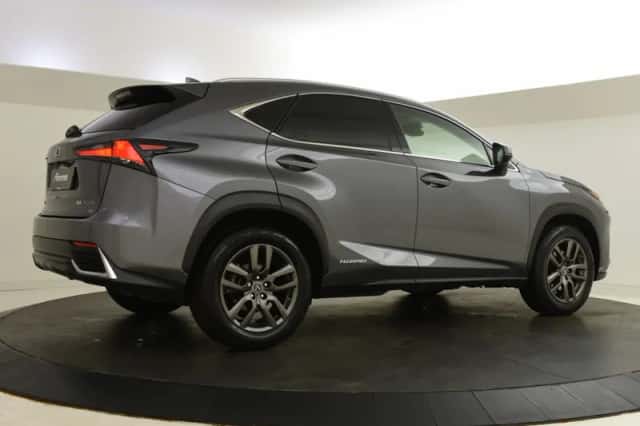 Lexus NX (2020) thumbnail 2