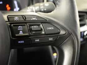 Toyota Yaris Cross (2024) thumbnail 16