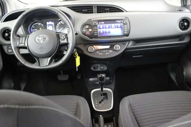Toyota Yaris (2019) thumbnail 4