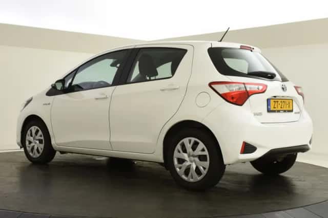 Toyota Yaris (2019) thumbnail 6