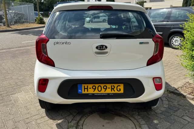 Kia Picanto (2020) thumbnail 5