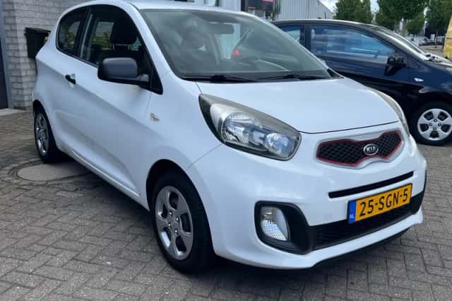 Kia Picanto (2011) thumbnail 3