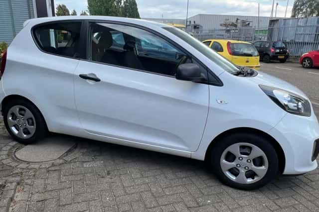 Kia Picanto (2011) thumbnail 4