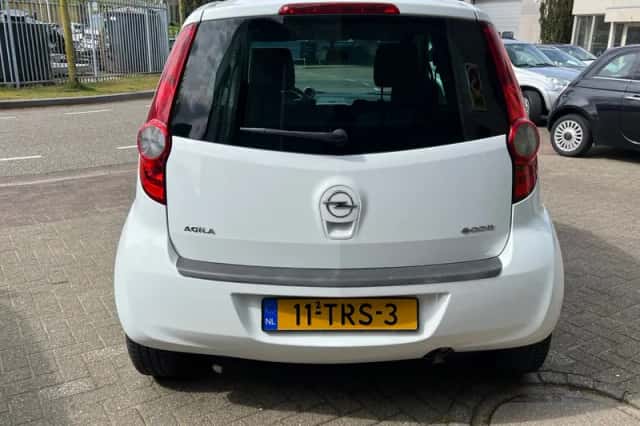 Opel Agila (2012) thumbnail 5