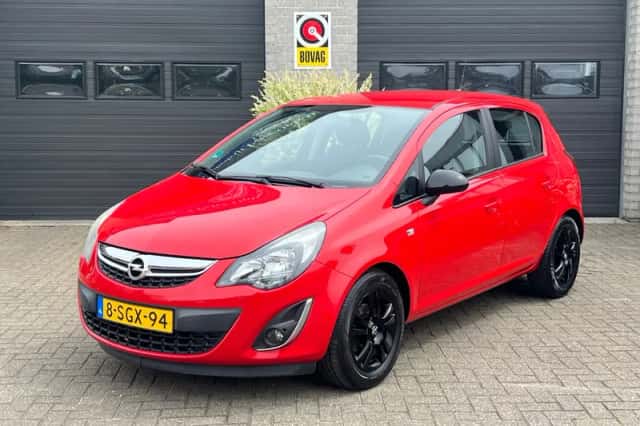 Opel Corsa (2013) thumbnail 1