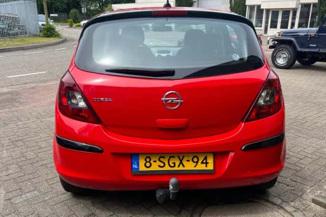 Opel Corsa (2013) thumbnail 5