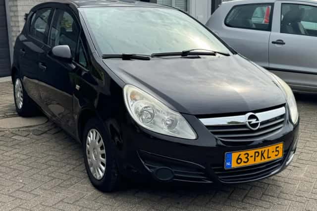 Opel Corsa (2009) thumbnail 3