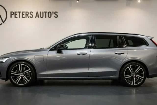 Volvo V60 (2020) thumbnail 2