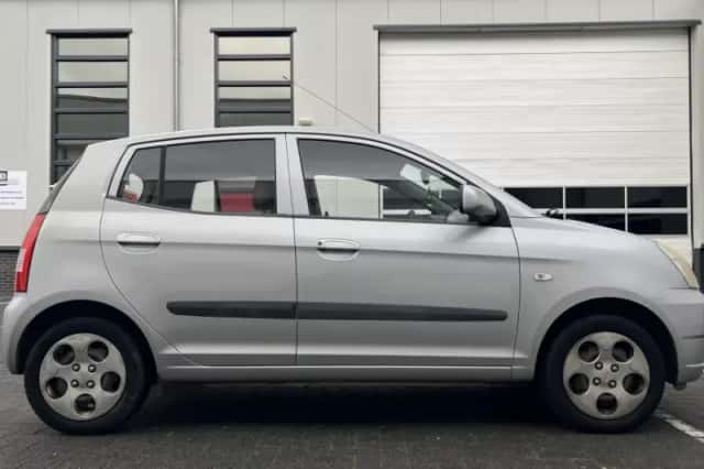 Kia Picanto (2004) thumbnail 3
