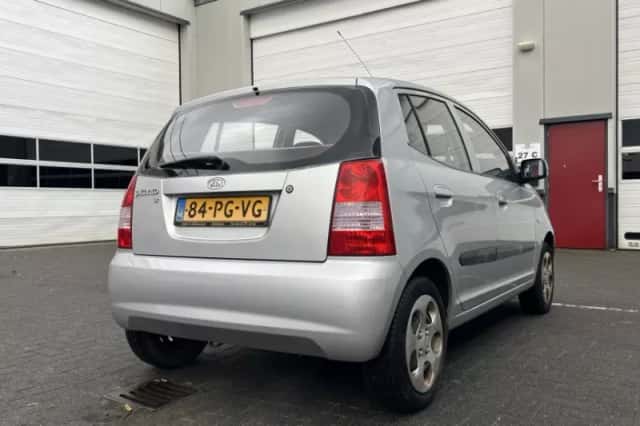 Kia Picanto (2004) thumbnail 4