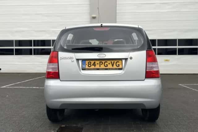 Kia Picanto (2004) thumbnail 5