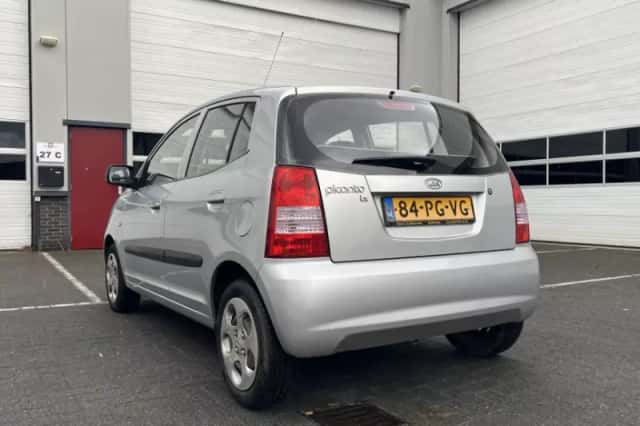 Kia Picanto (2004) thumbnail 6