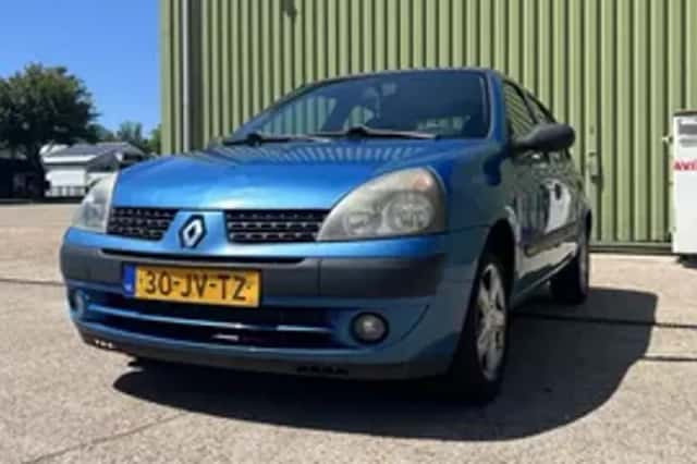 Renault Clio (2002) thumbnail 1
