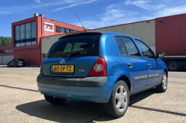 Renault Clio (2002) thumbnail 4