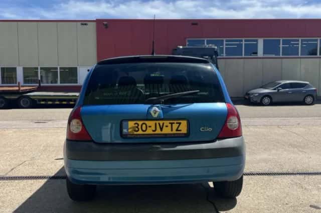 Renault Clio (2002) thumbnail 5